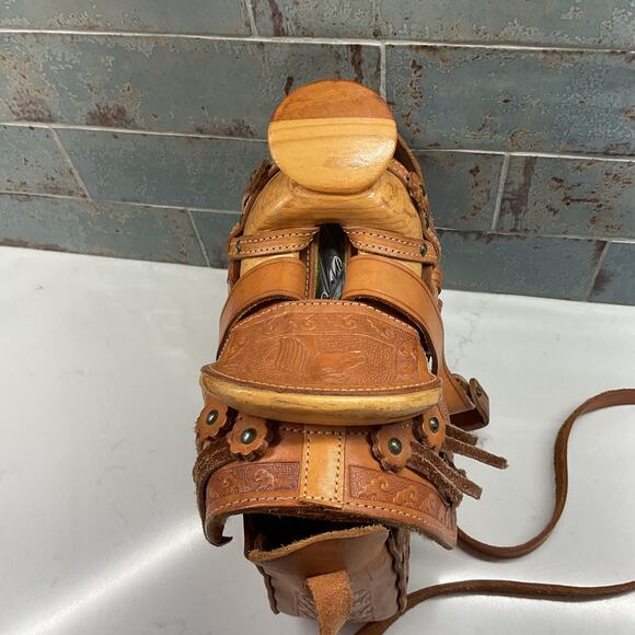 Vintage Hand Tooled Leather Horse Saddle Shoulder Purse - Picture 8 of 15